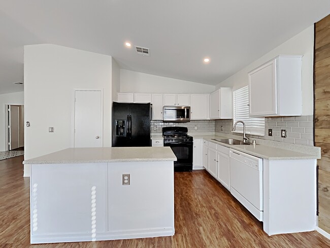 Photo - 9395 Santa Fe Rose St