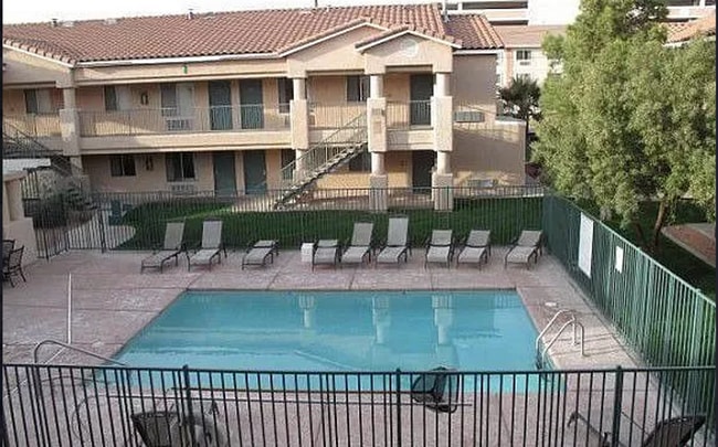 --Furnished Smokey Lane, Upper Level Studio-- - --Furnished Smokey Lane, Upper Level Studio-- Condo Unit 7208