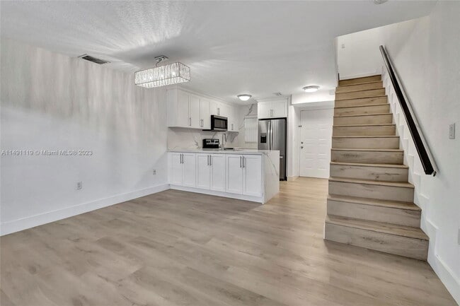 Photo - 3130 Bird Ave