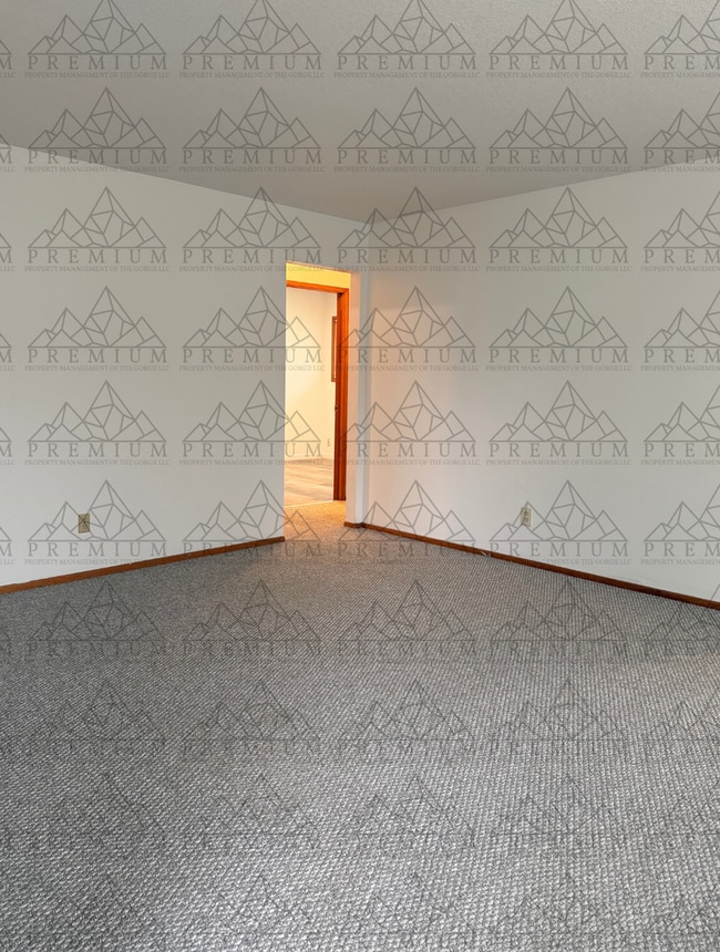 Building Photo - 9th St Triplex Unit 1505 East 9th St