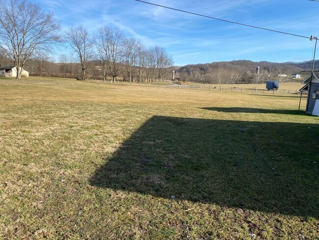 Photo - 874 Westfield Rd
