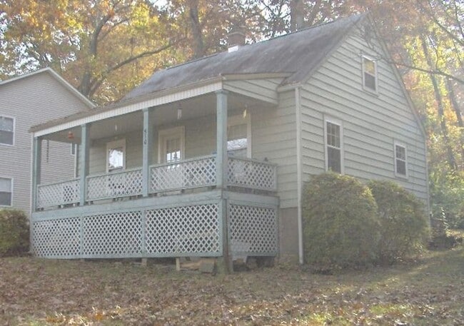 Building Photo - 3 Bedroom 1 Bath House