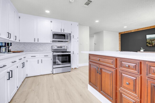 Photo - 941 Mulberry Ln Unit A