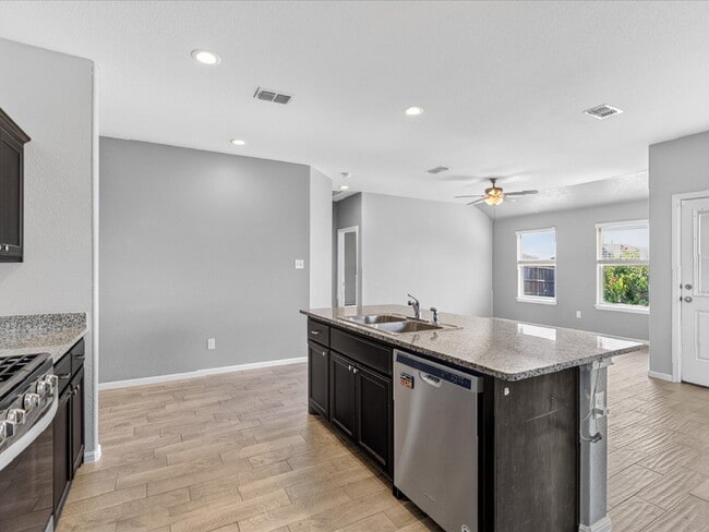 2225 Blythwood Trail