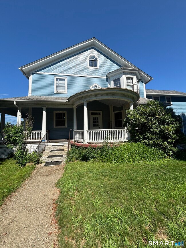 24 Broadway St