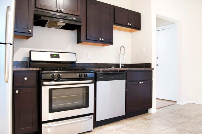 Photo - 4823 N Springfield Ave Unit 2E