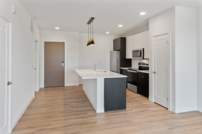 Photo - 5945 6th Ave Unidad 413