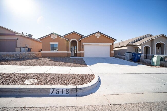 West El Paso 4 bed Refrig A/C - West El Paso 4 bed Refrig A/C House
