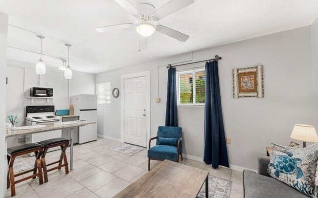 Photo - 211 Circle Dr Unit 03-A