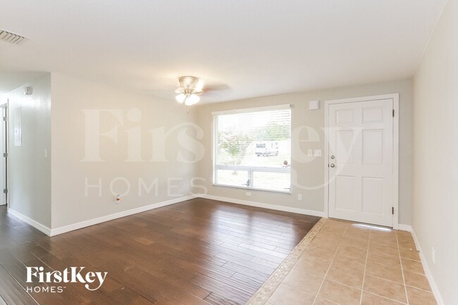 Photo - 447 W Clermont Dr