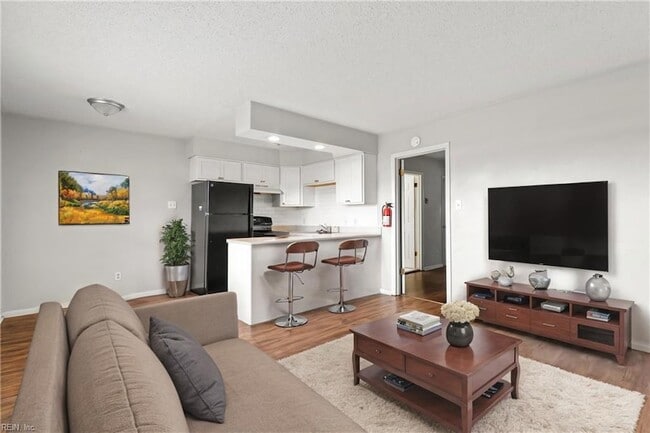 Photo - 5667 Brickell Rd Unit 6