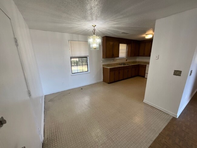 Photo - Spacious Brick 3/1 in Marianna in Quiet Cul-de-Sac