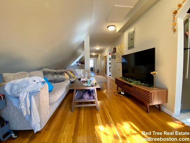 Photo - 3142 Washington St Unit 4
