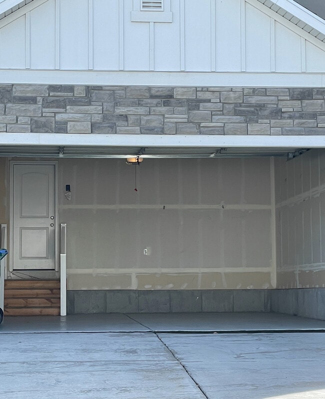 Photo - 3947 W 1750 N