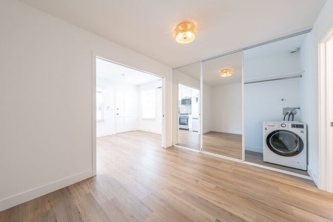 Photo - 459 Van Ness