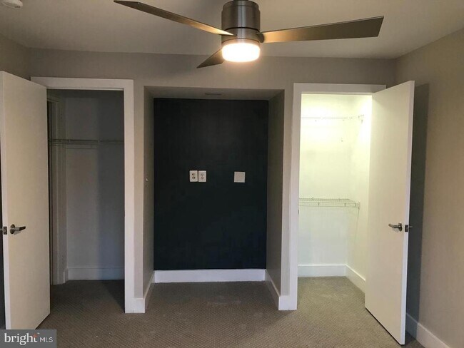 Photo - 212 Oakwood St SE Unidad B2