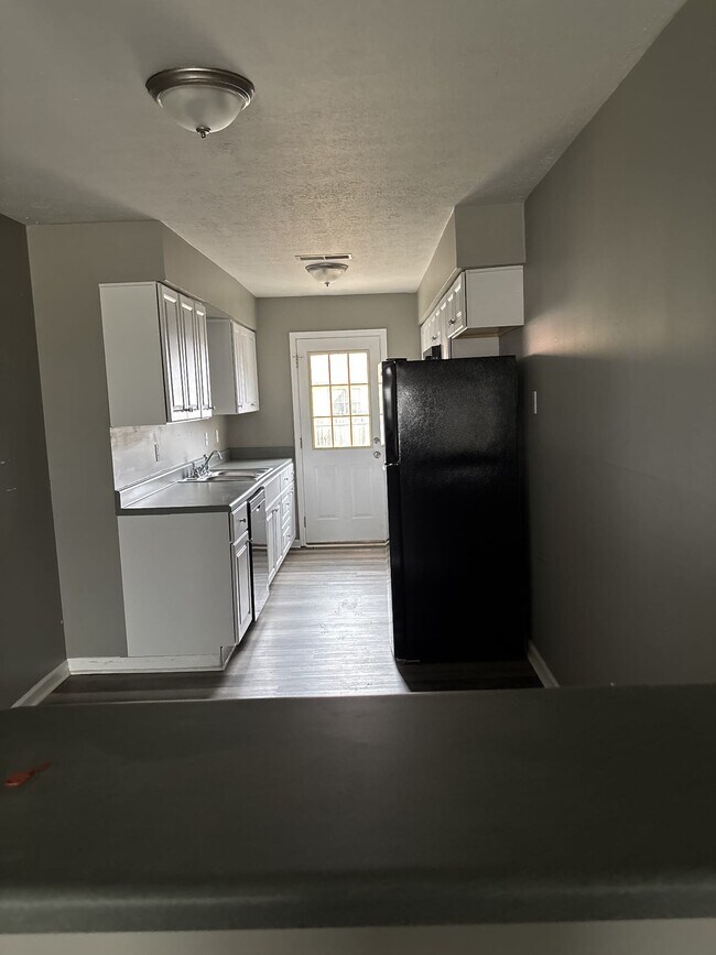 Photo - 1155 Edgewood Dr