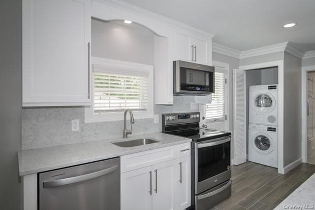 Photo - 146 Montauk Hwy