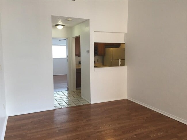 Photo - 806 W 24th St Unit 216