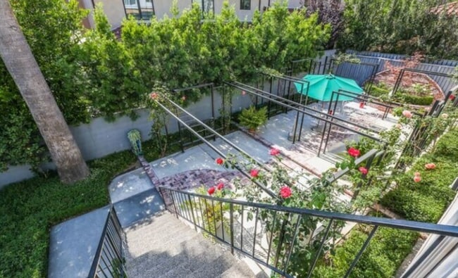 Photo - 634 W Sierra Madre Blvd Unidad E