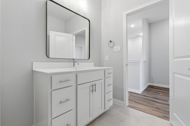 Photo - 9906 Clark Cyn Ln