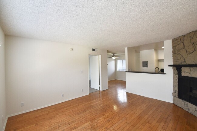 Photo - 12249 Oxnard St Unit 202