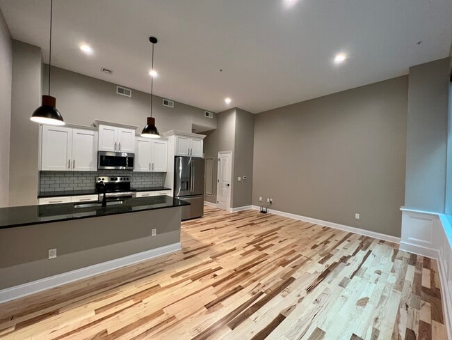 Building Photo - 409 Lackawanna Ave Unit 217 Rental