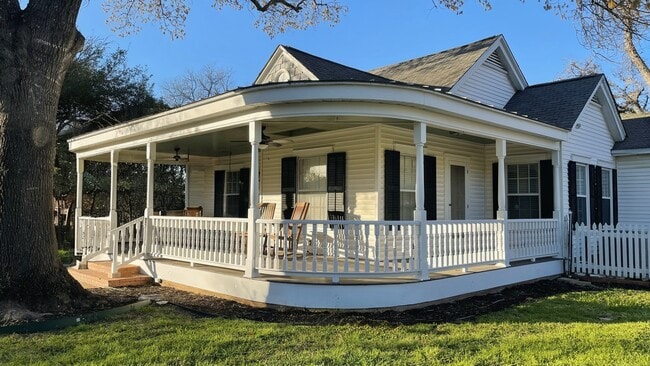 Building Photo - 1500 Preston Ave