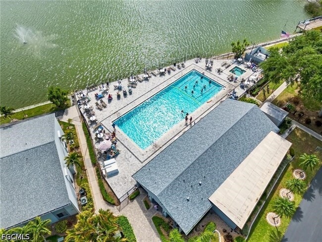 Building Photo - 9540 Green Cypress Ln Unit 10-B2
