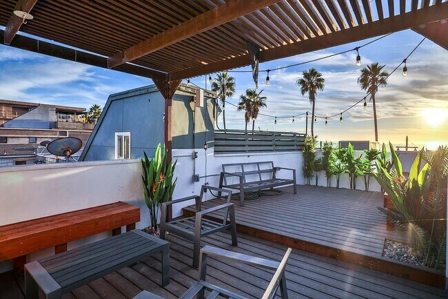 Photo - 2207 Ocean Front Walk Casa