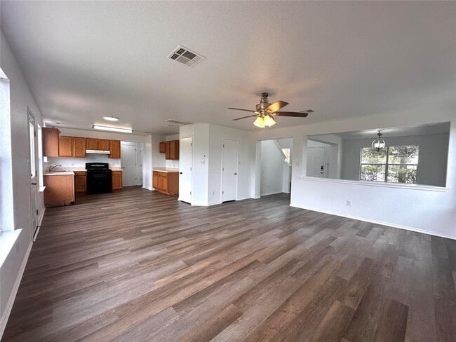 Photo - 722 Lavaca Loop