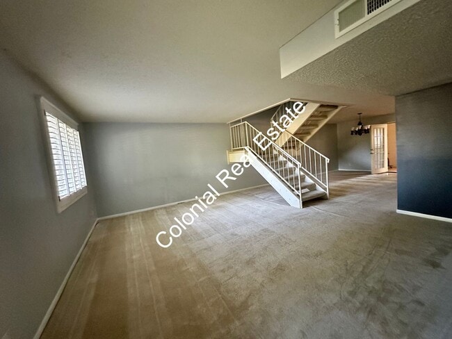 Photo - Spacious and unique 3 bedroom 2 and a half bath house on the golf course!