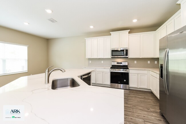 Photo - 337 Fellbrook Dr