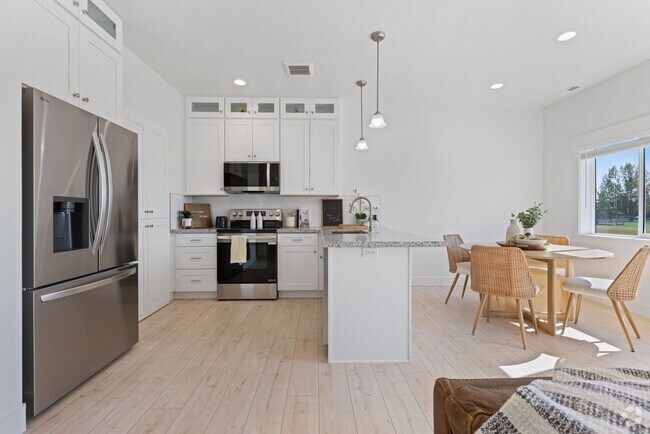Building Photo - Modern Luxury Townhome in Prime Location –...