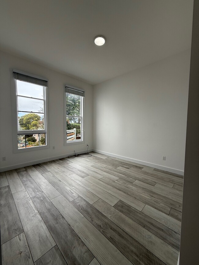Building Photo - 224 Haight St Unit 3 Rental