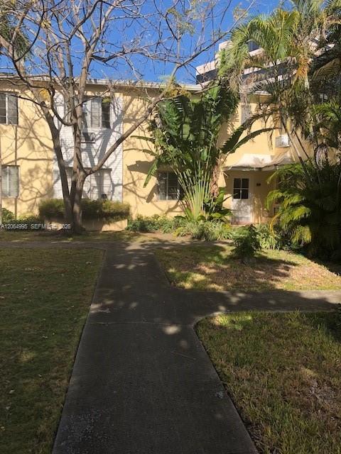 Building Photo - 1010 E Ponce De Leon Blvd Unit 3