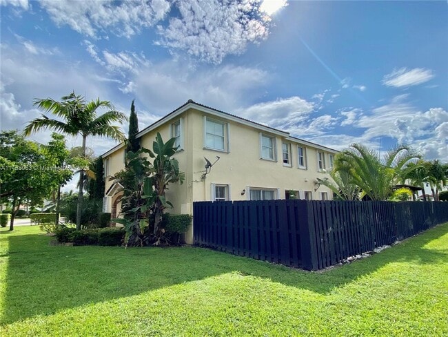990 NW 99th Ct