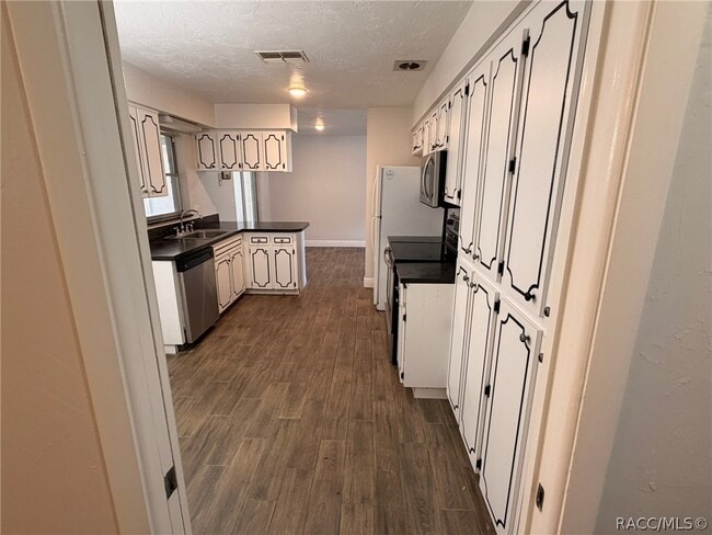 Building Photo - 29 New Florida Ave