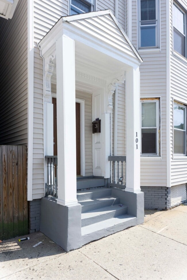 Photo - 101 Chelsea St Unit 1