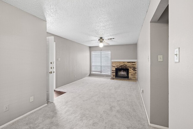 Photo - Heritage Square