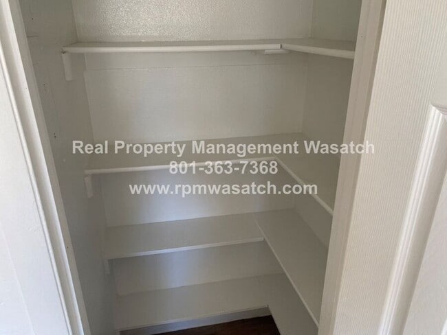 Photo - 671 Candlelite Ln