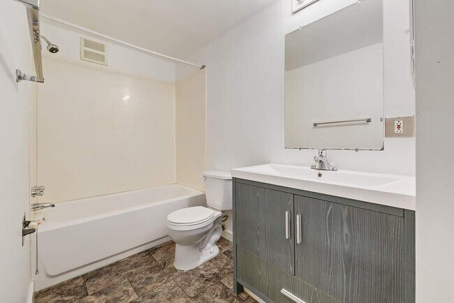 Photo - Charles Manor