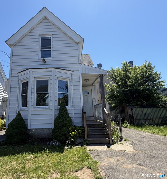 Photo - 116 Hastings St