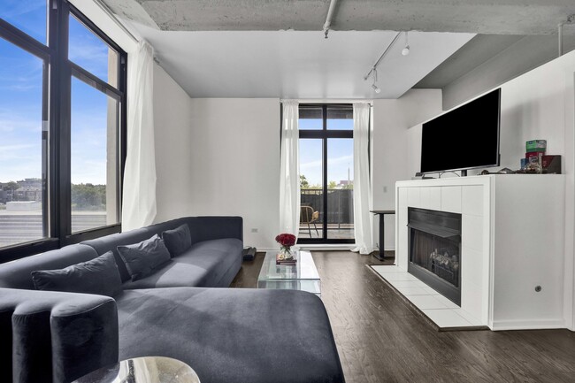 Photo - 1524 S Sangamon St Unit 309