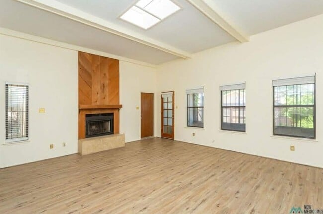 Photo - 1009 W Poe St