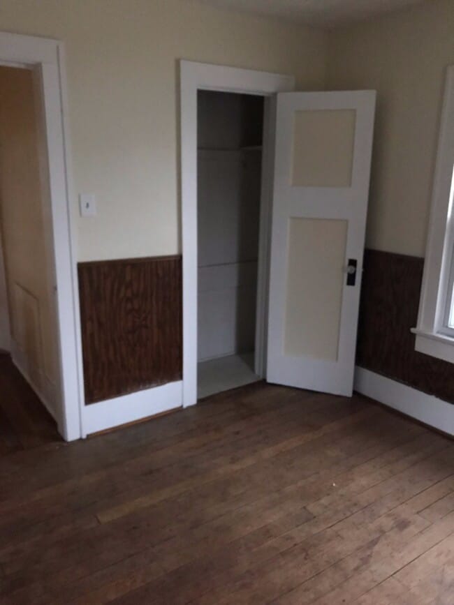 Photo - 5 Bedrooms 1.5 baths house
