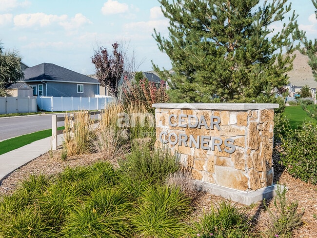 Photo - 2408 E Buckskin Way