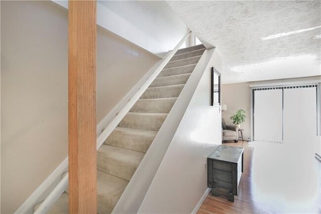 Photo - 411 Brookside Ct