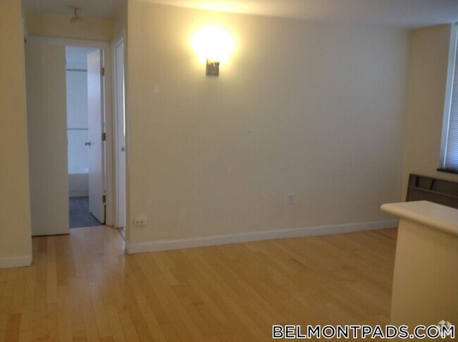 Building Photo - 125 Trapelo Rd Rental