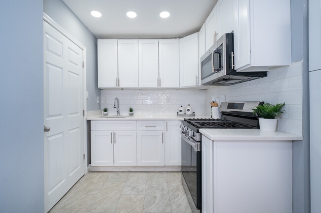 Photo - 1301 N Harrison St Unidad 002